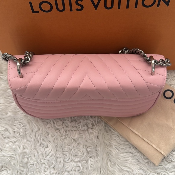 Louis Vuitton New Wave Chain Bag Pink - Picture 7 of 8